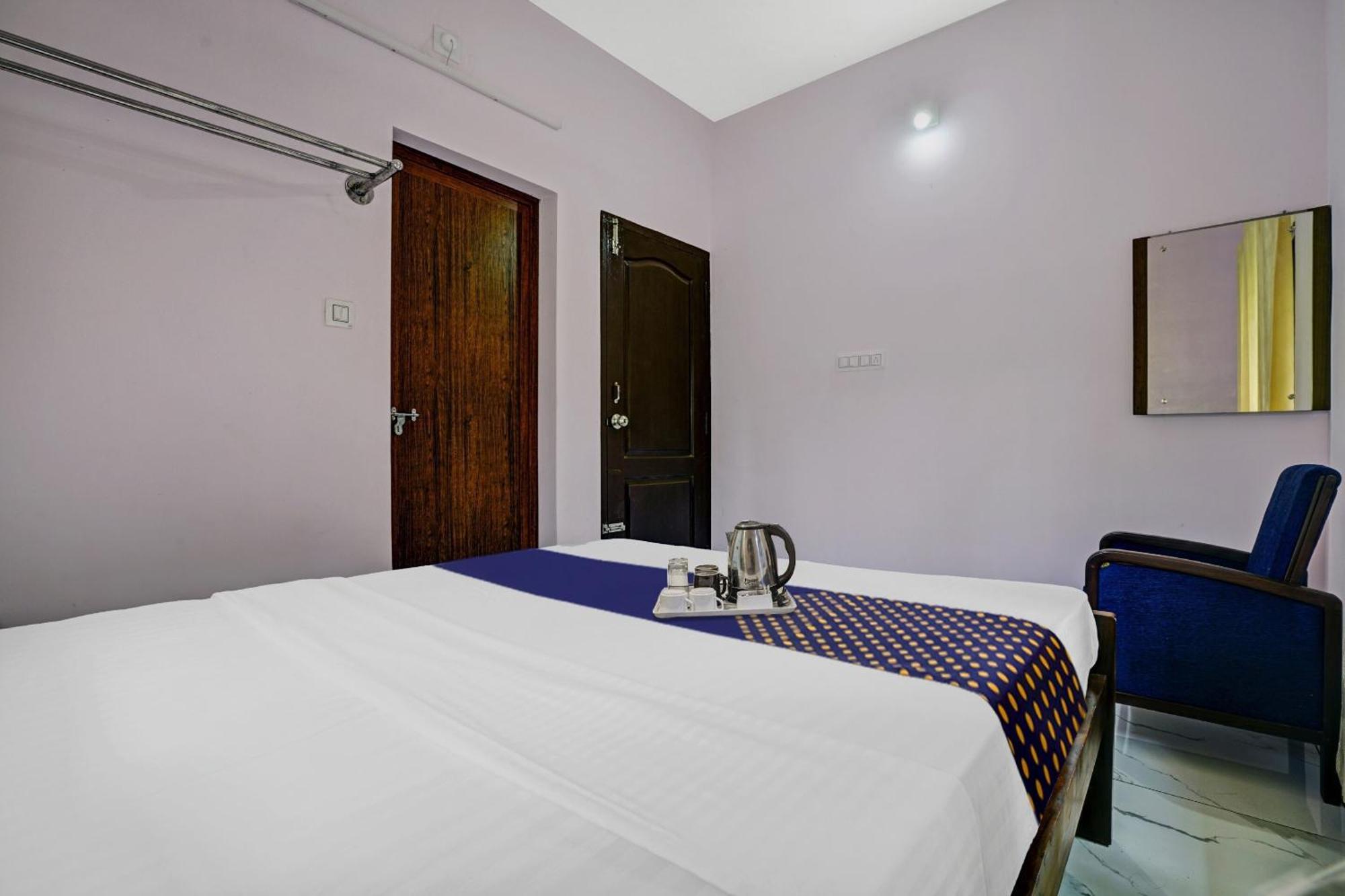 Spot On Shalom Palace Residency Neriyamangalam Bagian luar foto